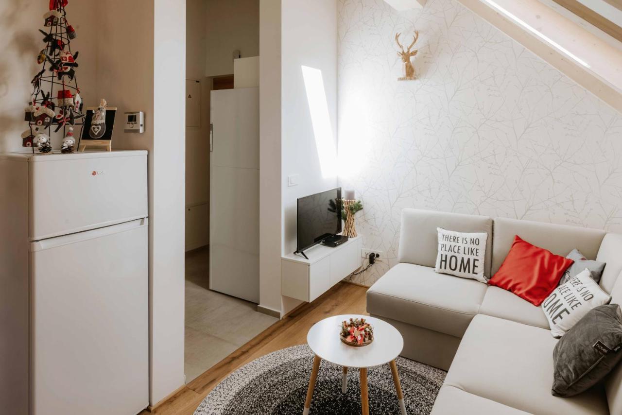 Apartment Spica - Private Parking Kranjska Gora Bagian luar foto
